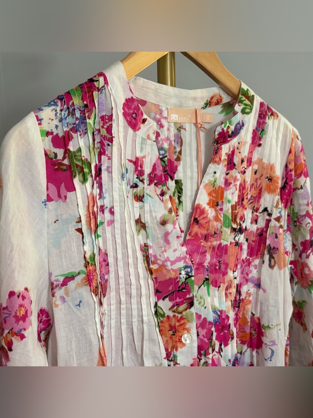 La Cera Floral Pintuck Dress with Pink & Coral Flowers - Picture 4 of 16